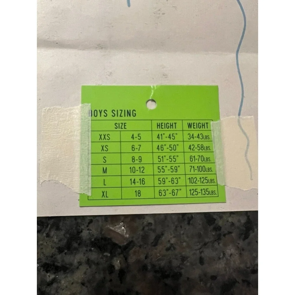 Boys size 18 shorts‎ (1966)